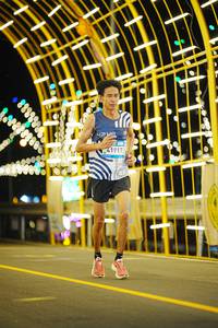 BIB: 888889, 41917
                            <button type="button" onclick="openModal(22806739)" class="btn btn-primary btn-sm float-right btn-popup" data-toggle="modal" data-target=".modal-high-quality">
                        <i class="fas fa-shopping-cart"></i> Add to Cart
                    </button>
                                            <button type="button" onclick="isThisMe(22806739, true)" class="btn btn-success btn-sm float-right btn-popup btn-isme hidden" data-toggle="tooltip" data-placement="bottom" title="นี่คือรูปของคุณใช่ไหม คลิกที่นี่เพื่อเอาเข้าอัลบั้ม">
                        <i class="fas fa-plus"></i> Add to album
                    </button>
                    <button type="button" onclick="isThisMe(22806739, false)" class="btn btn-warning btn-sm float-right btn-popup btn-isnotme hidden">
                        <i class="fas fa-ban"></i> Remove from album
                    </button>